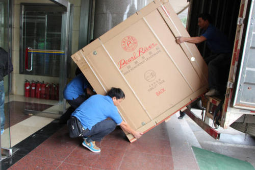 新抚钢琴贵重工艺品无忧运